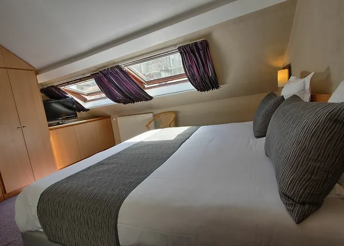 ティムホテル ガール ド リヨン 3* パリ