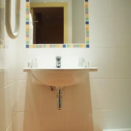 Timhotel Gare De Lyon 3* פריז